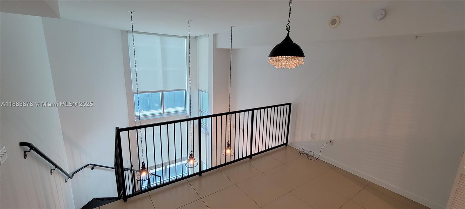 MET 1 CONDO - Residential