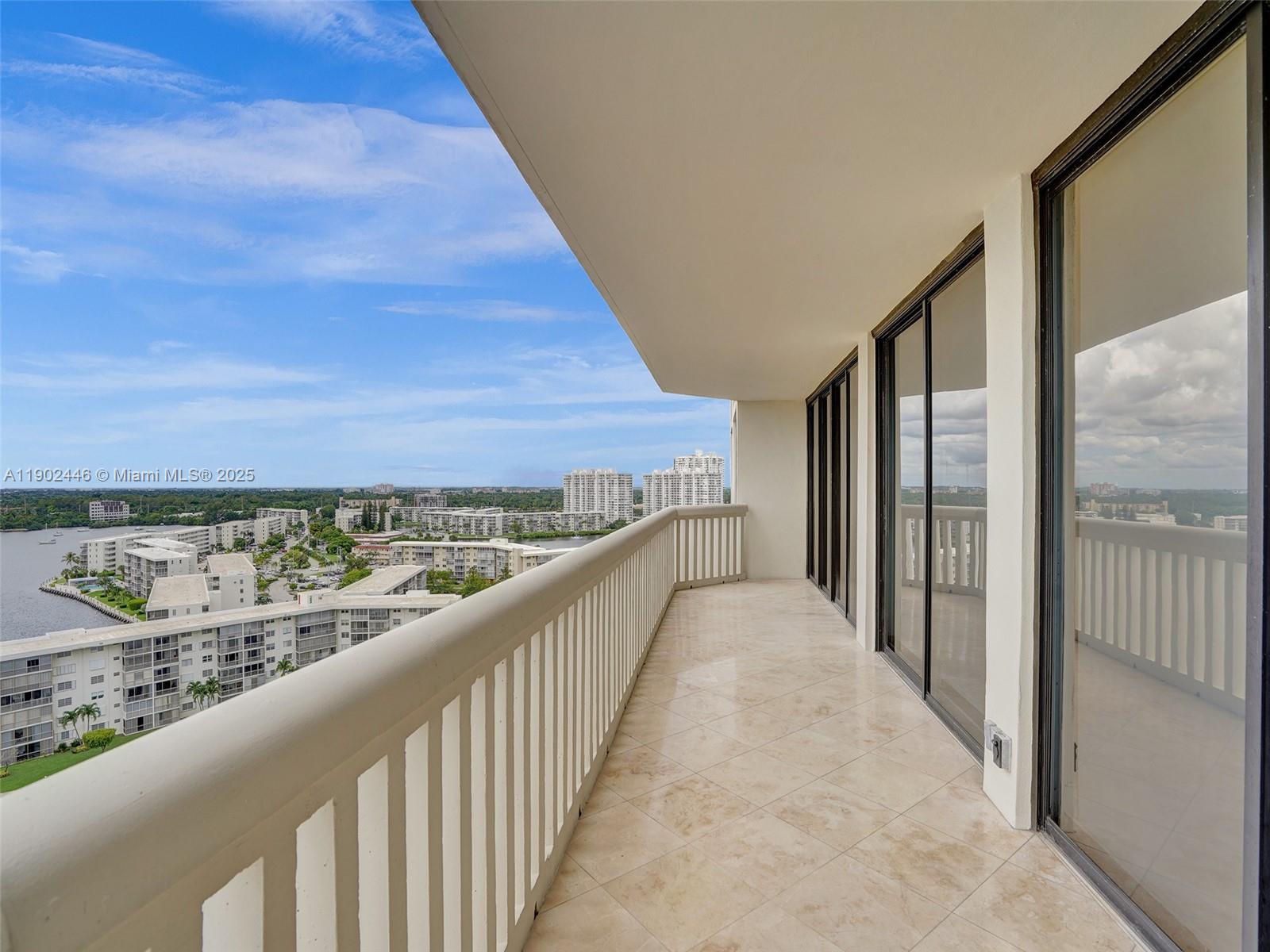 1000 ISL BLVD WILLIAMS IS - Residential