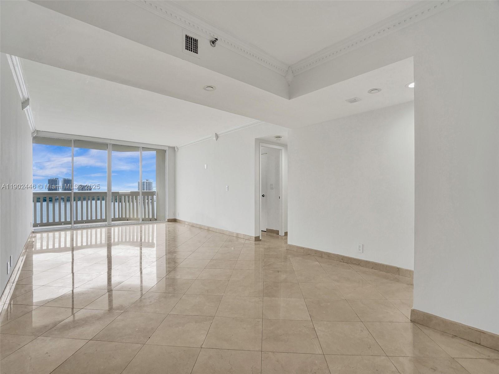 1000 ISL BLVD WILLIAMS IS - Residential