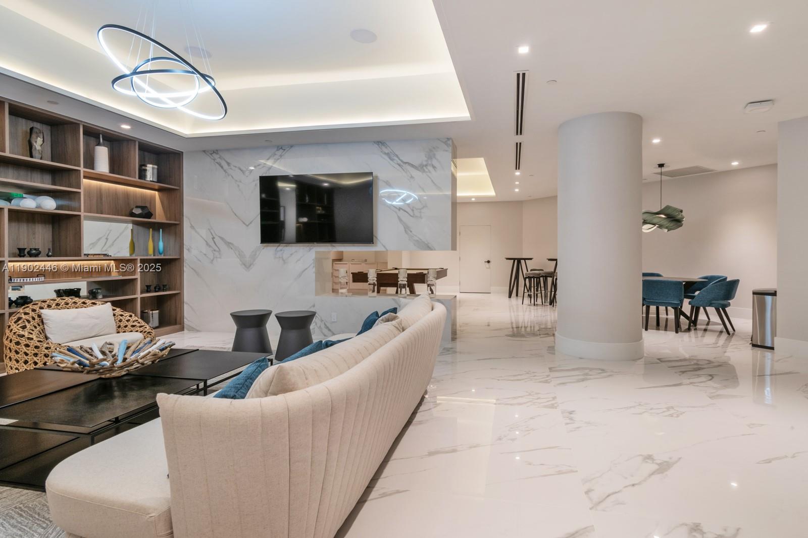 1000 ISL BLVD WILLIAMS IS - Residential