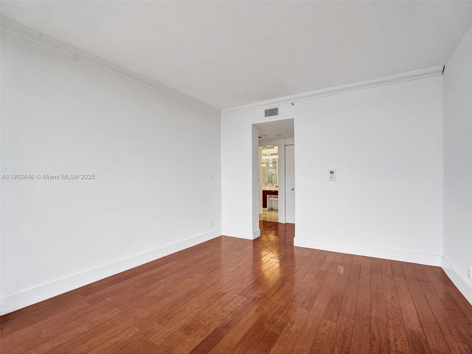 1000 ISL BLVD WILLIAMS IS - Residential