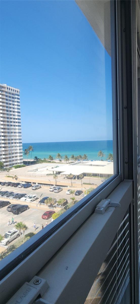 HEMISPHERES CONDO OCEAN SO - Residential Lease