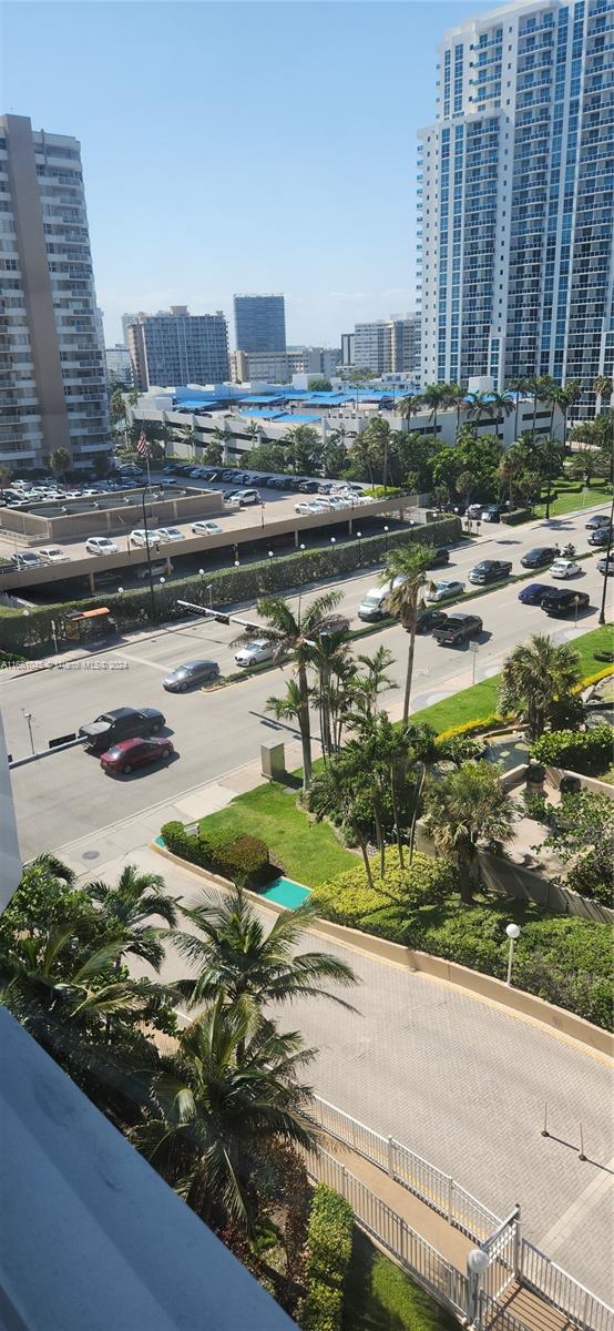 HEMISPHERES CONDO OCEAN SO - Residential Lease