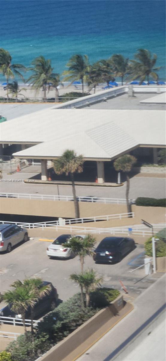 HEMISPHERES CONDO OCEAN SO - Residential Lease