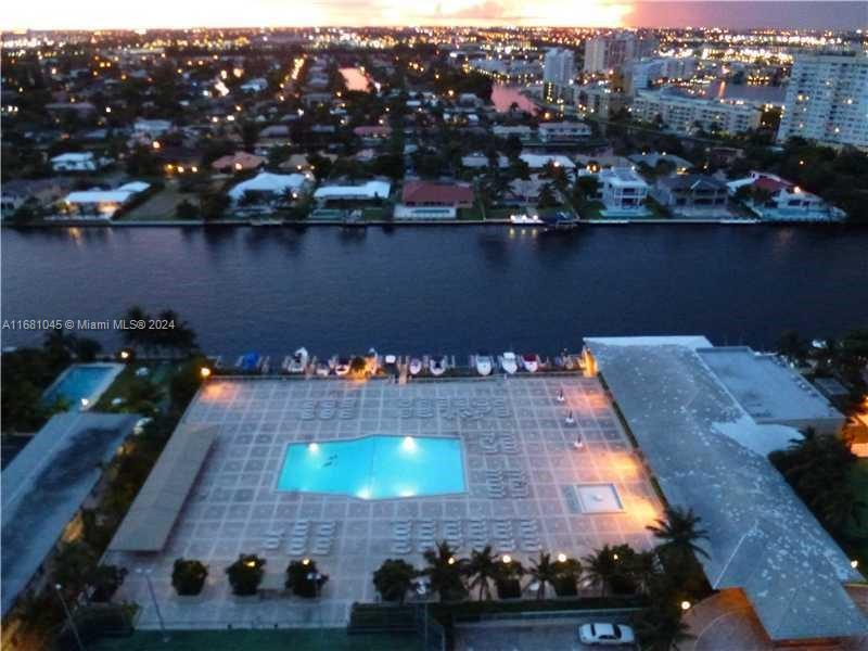 HEMISPHERES CONDO OCEAN SO - Residential Lease