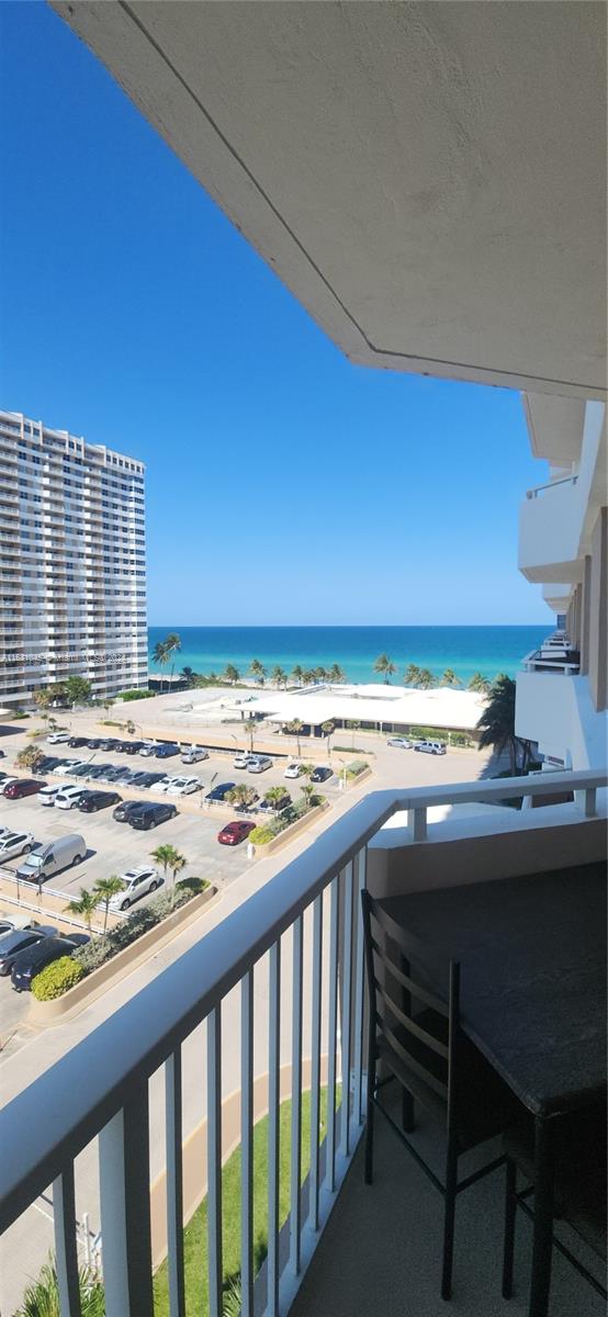 HEMISPHERES CONDO OCEAN SO - Residential Lease