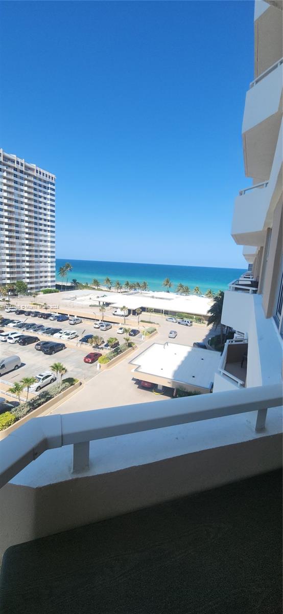 HEMISPHERES CONDO OCEAN SO - Residential Lease