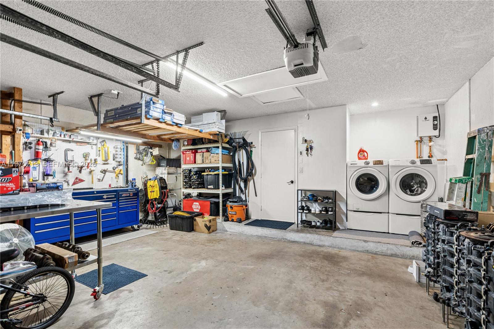 CHAPEL TRAIL REPLAT - Residential