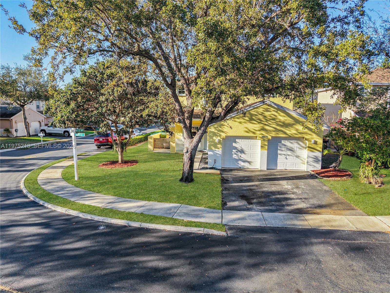 CHAPEL TRAIL REPLAT - Residential