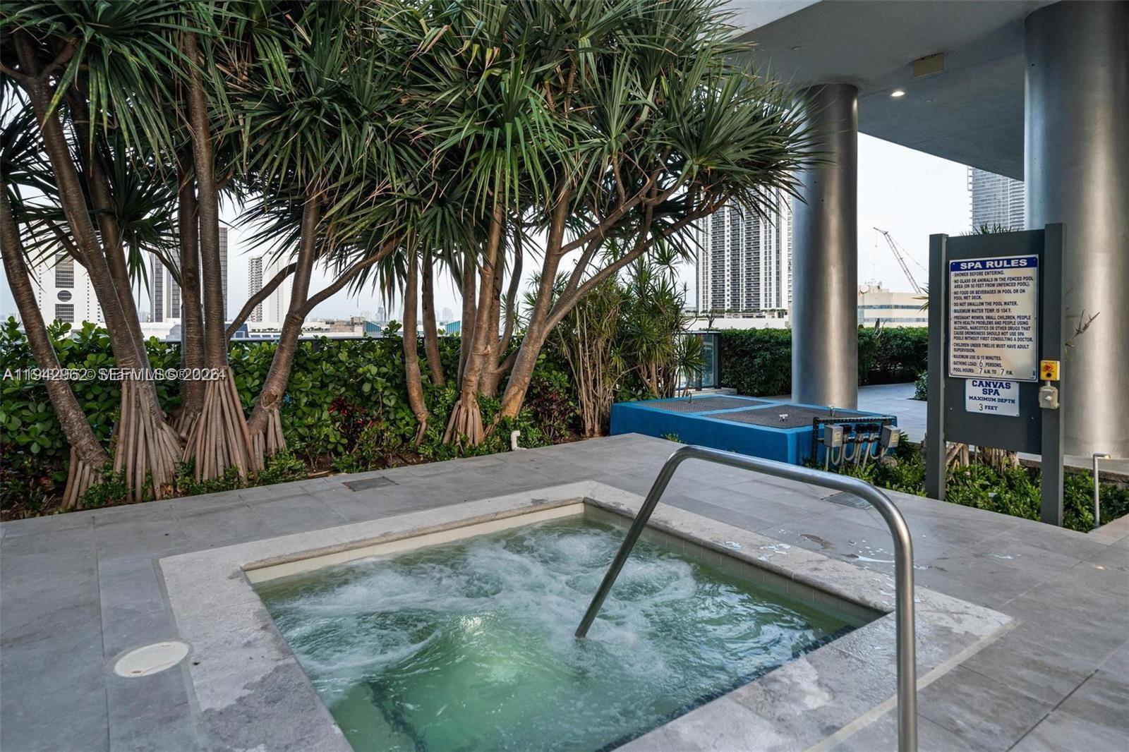 CANVAS CONDO - Residential