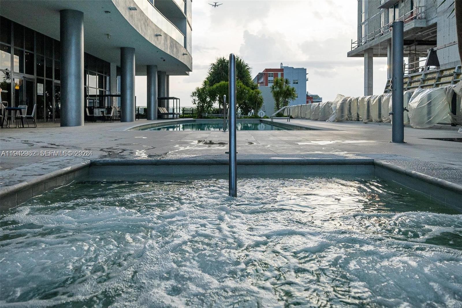 CANVAS CONDO - Residential