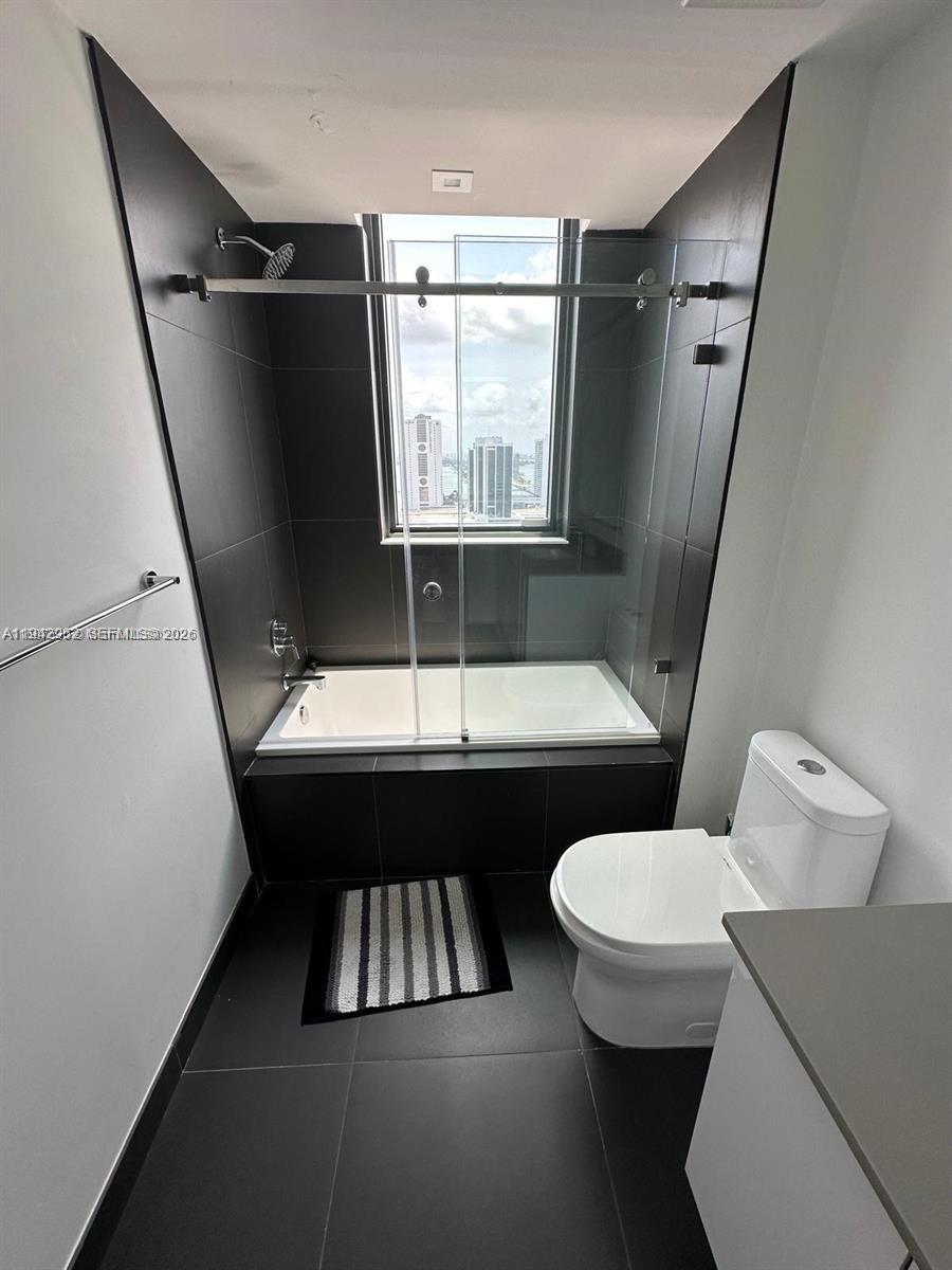 CANVAS CONDO - Residential