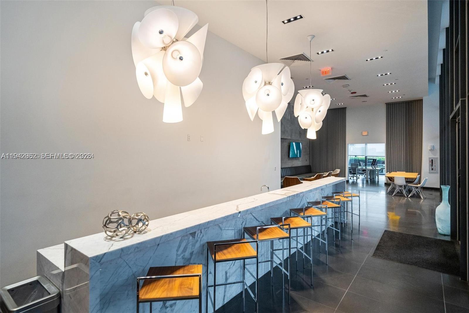 CANVAS CONDO - Residential