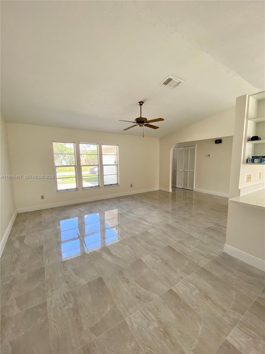 PORT ST LUCIE SECTION 4 - Residential Lease