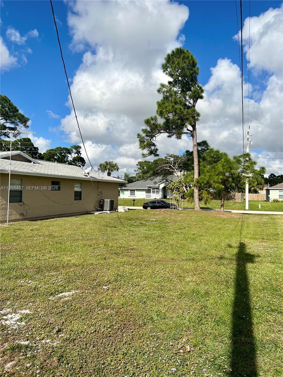 PORT ST LUCIE SECTION 4 - Residential Lease