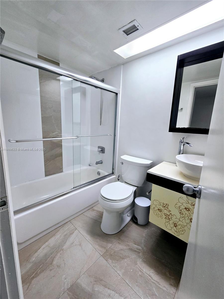 GREYNOLDS PARK CLUB CONDO - Residential