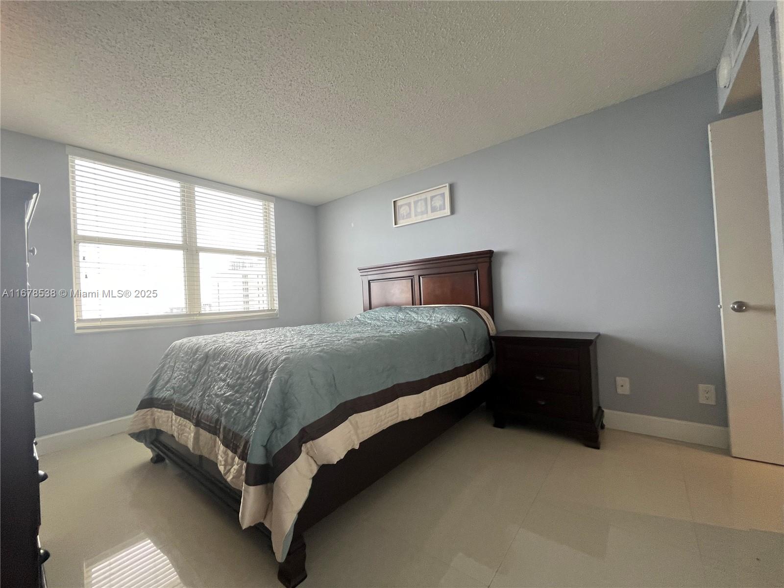 ISOLA CONDO - Residential