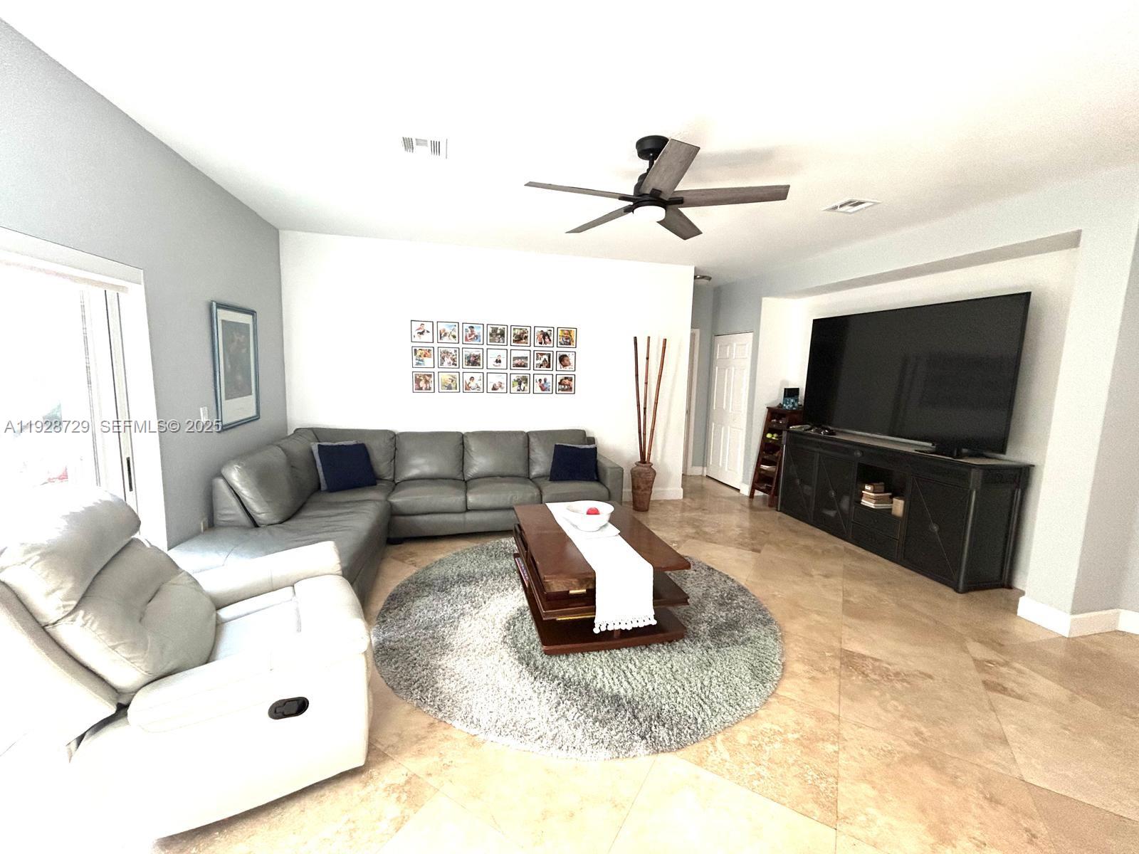 DORAL ISLES CAYMAN - Residential