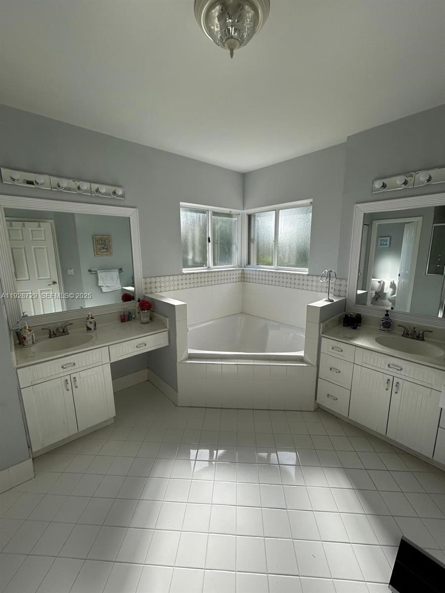 DORAL ISLES CAYMAN - Residential