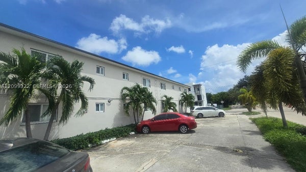 1400 N 17TH AVE APT 5, HOLLYWOOD, FL 33020 - Image 4e2da4042c486877d94af1cbf6d24ee4/4185580699