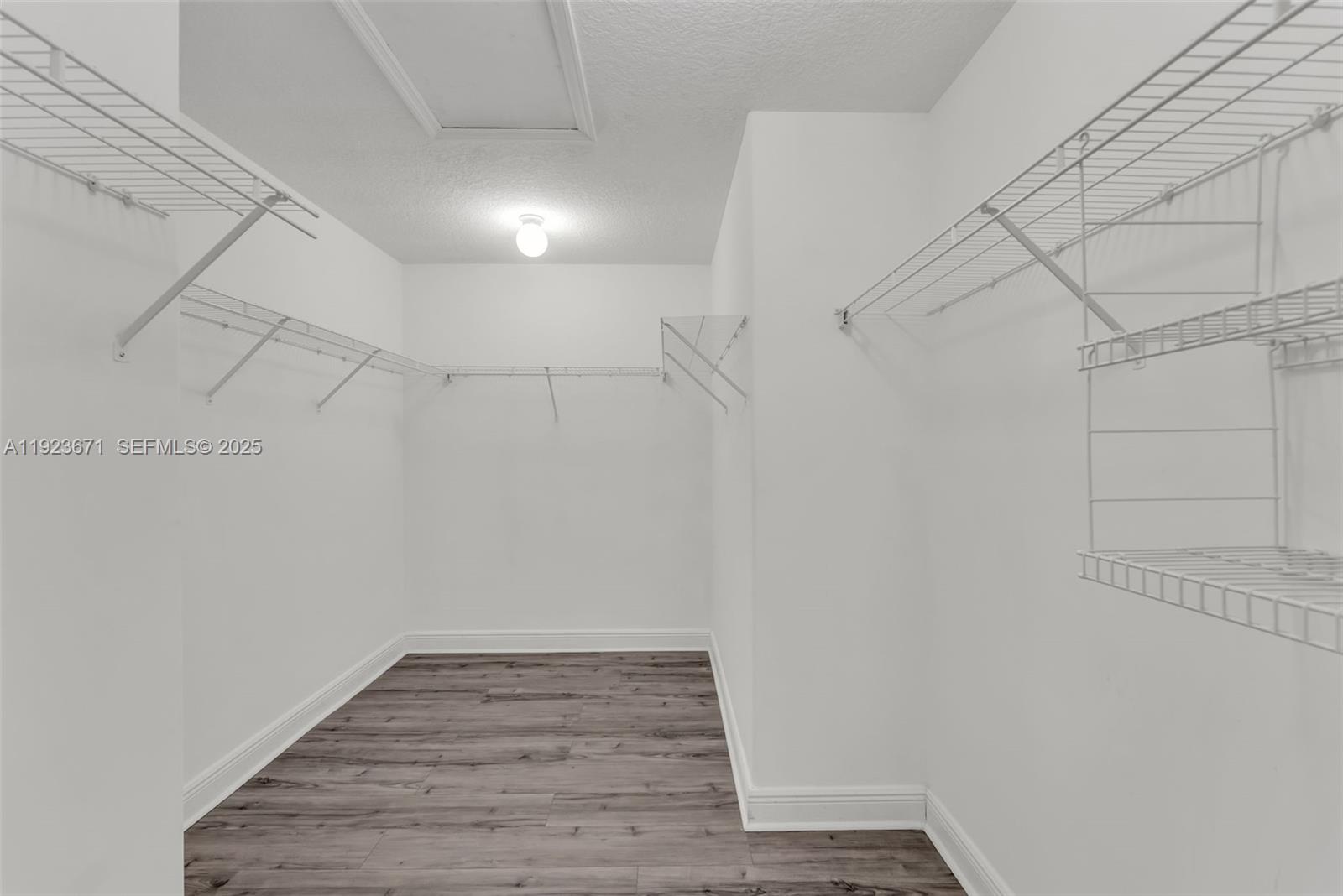 TUSCANY ESTATES AND VILLA - Residential Lease