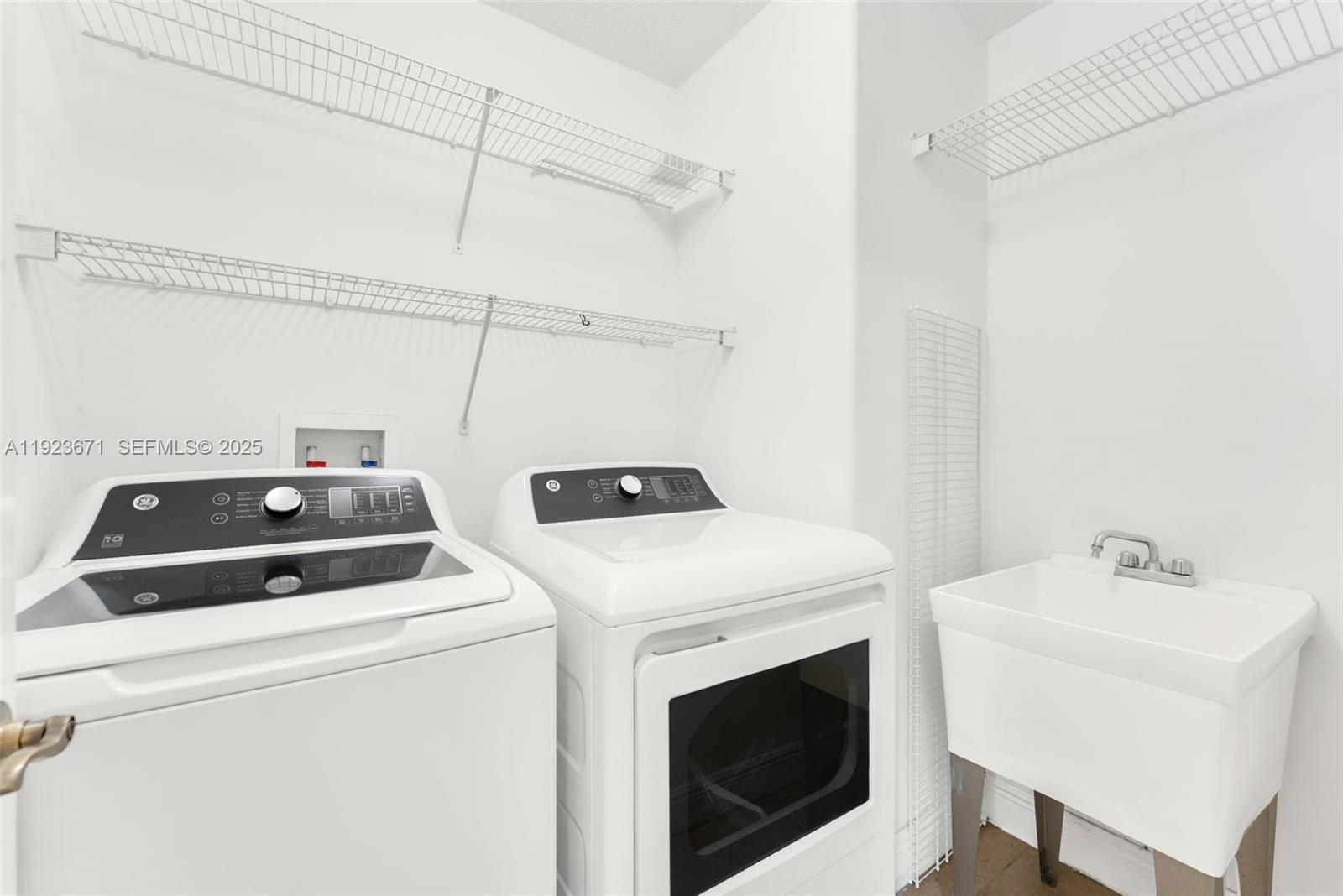 TUSCANY ESTATES AND VILLA - Residential Lease