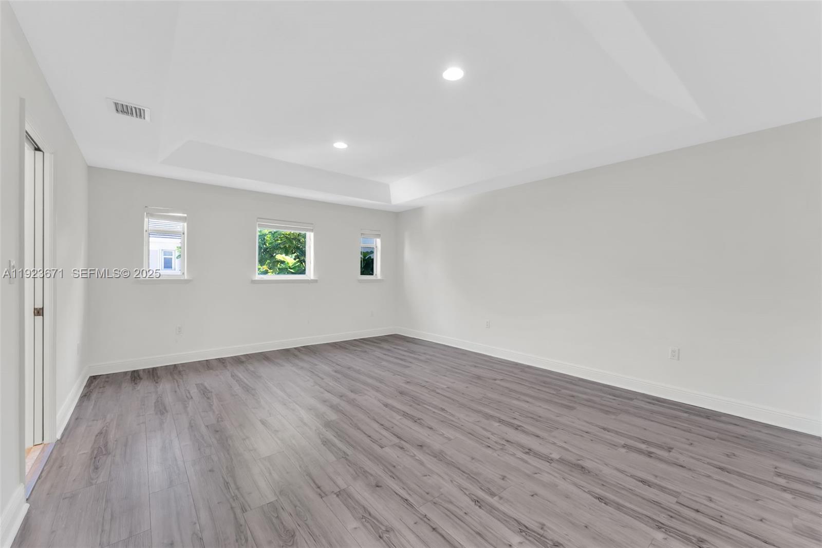 TUSCANY ESTATES AND VILLA - Residential Lease