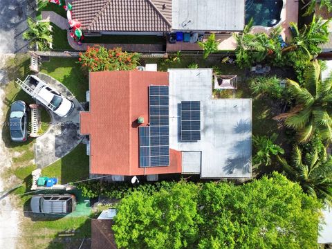 3630 NW 4th Ter Miami FL 33125