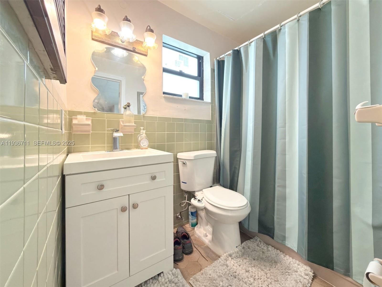 TWELFTH ST MANORS - Residential