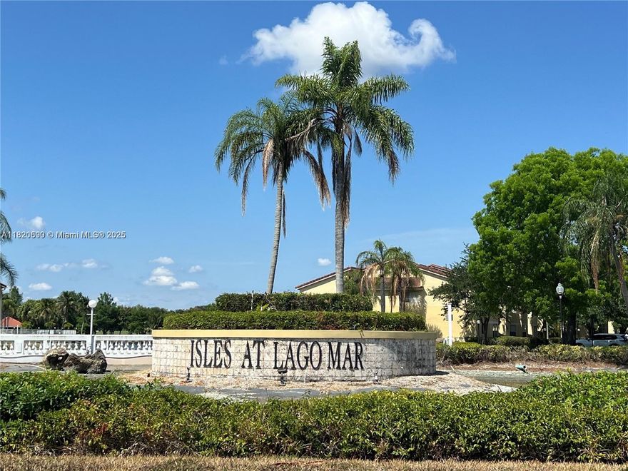 Beautifully maintained 1-bedroom, 1-bath condo in sought-after Vista Isles community. This bright first floor unit features an open floor plan, spacious bedroom with walk-in closet, and in-unit washer and dryer. Ideal for investors or first-time buyers—can rent immediately. Vista Isles offers resort-style amenities including a pool, fitness center, and tennis courts. Prime location near Sawgrass Mills, dining, and major highways. Don’t miss this opportunity!