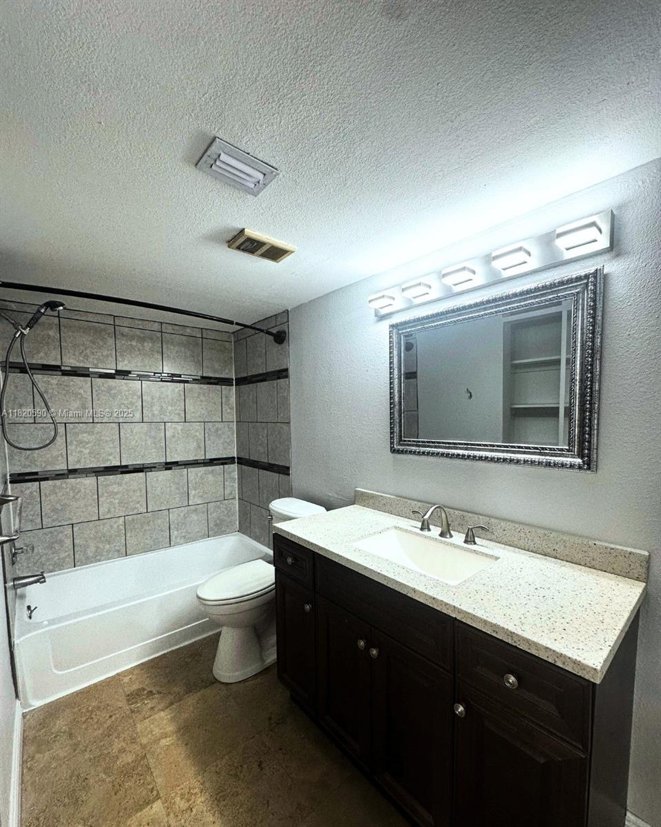 ISLES AT LAGO MAR CONDO - Residential