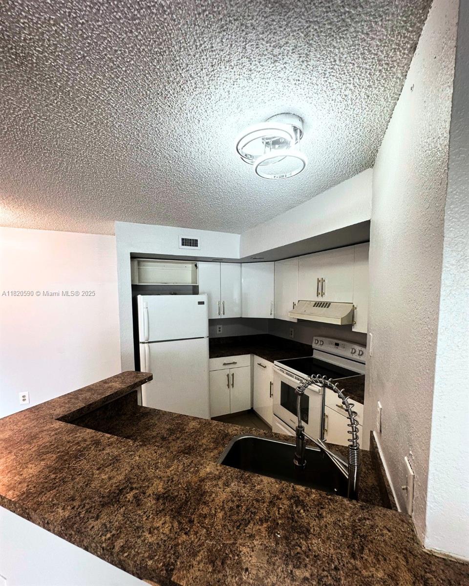 ISLES AT LAGO MAR CONDO - Residential