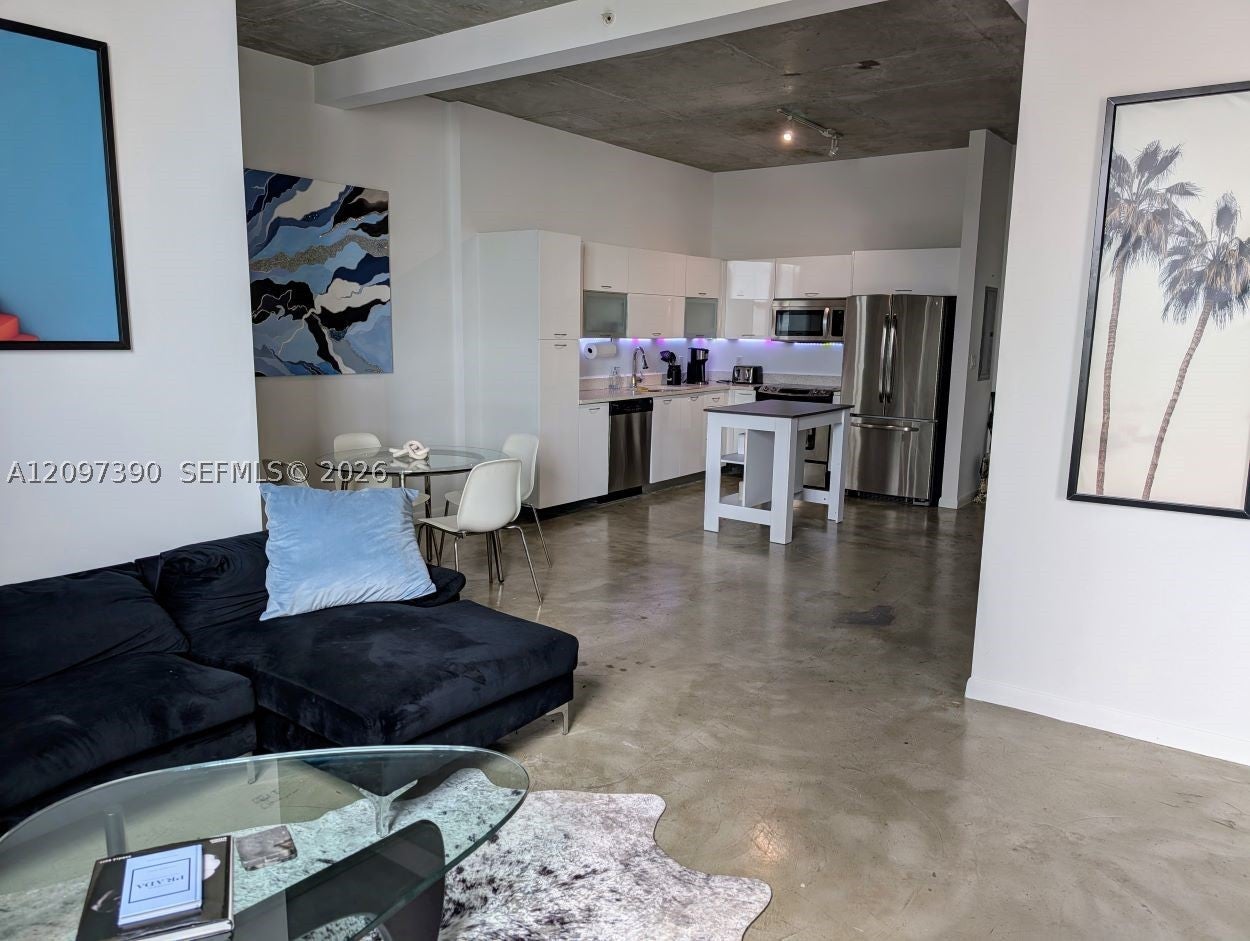 View photos, virtual tours, details... 234 NE 3rd St 1204