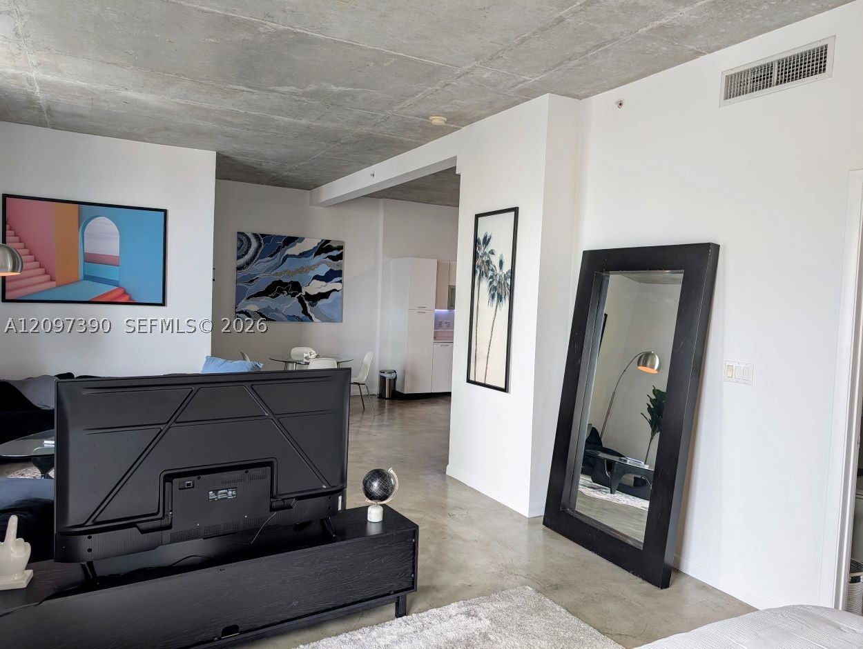 View photos, virtual tours, details... 234 NE 3rd St 1204