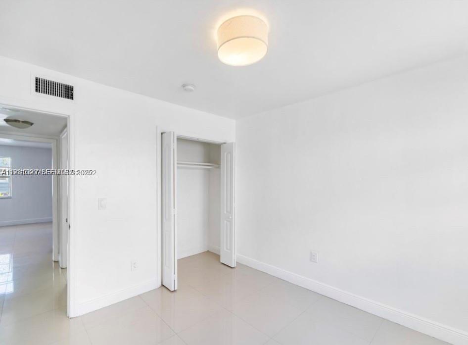 TORRIMAR SUB - Residential Lease