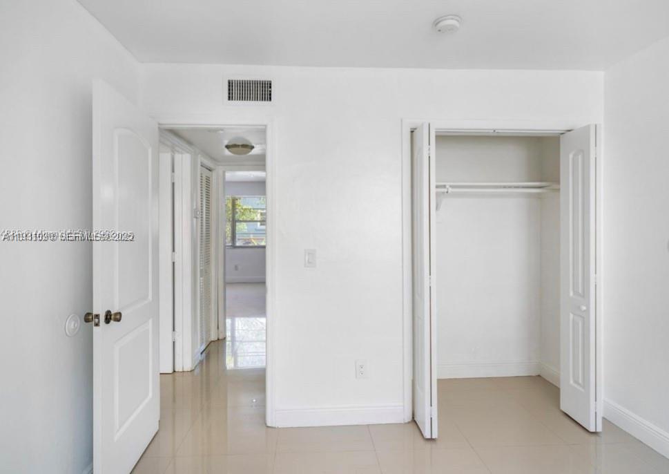 TORRIMAR SUB - Residential Lease