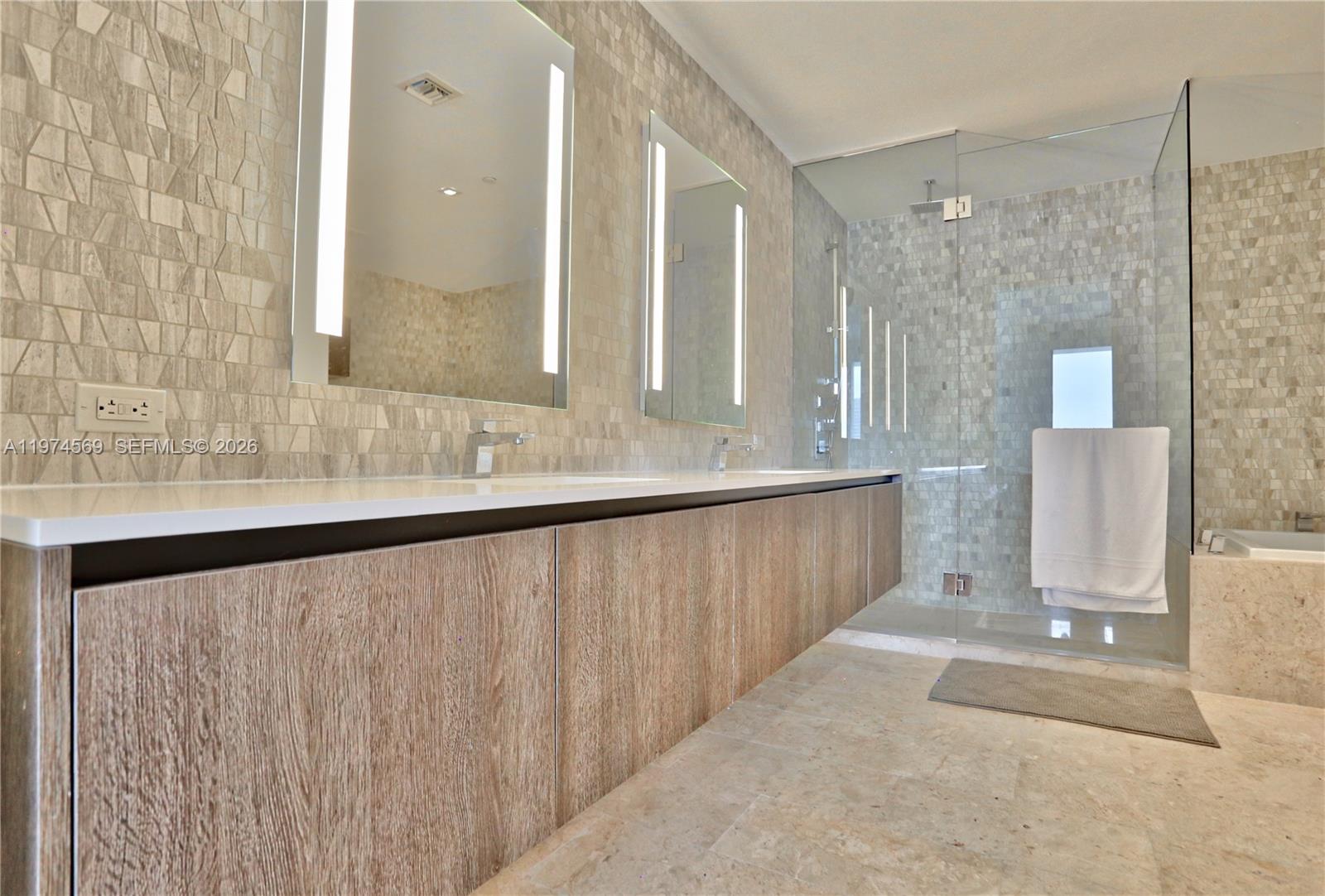 RISE CONDO - Residential