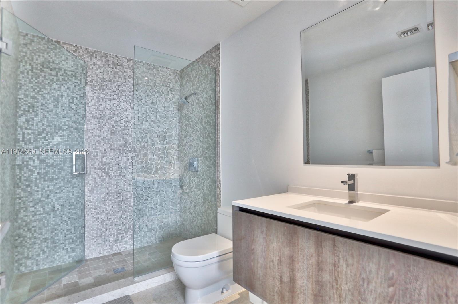 RISE CONDO - Residential