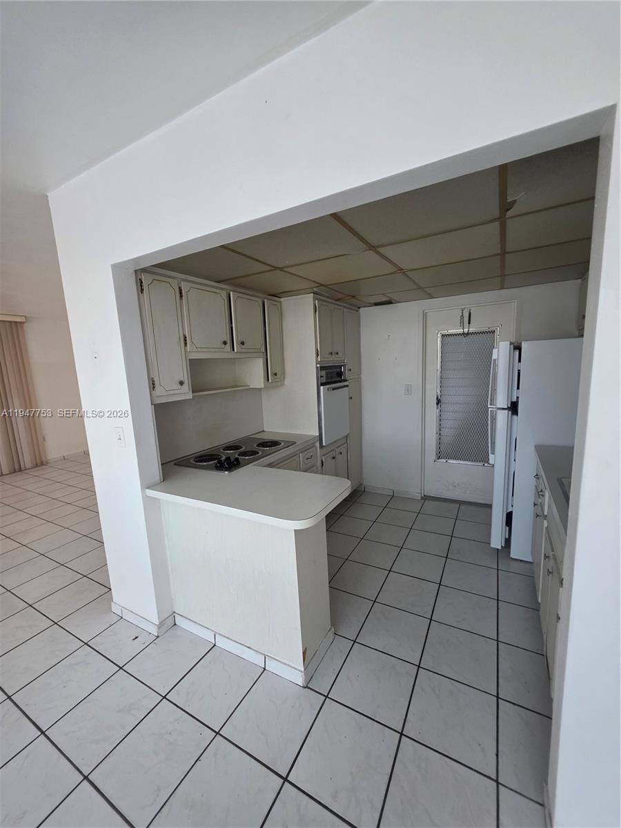 BYRON TOWERS CONDO - Residential