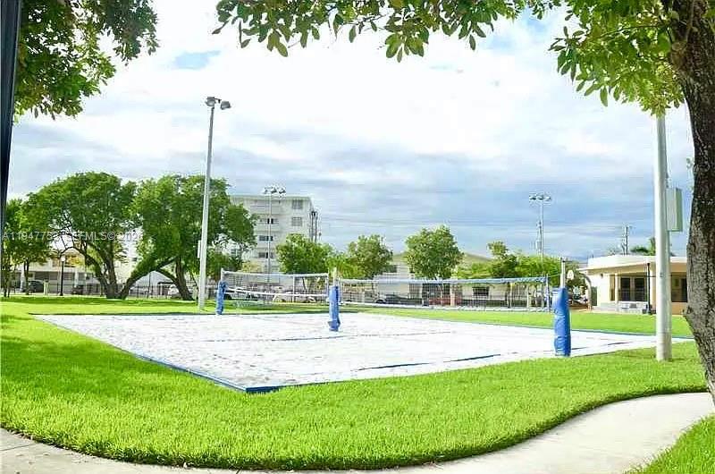 BYRON TOWERS CONDO - Residential