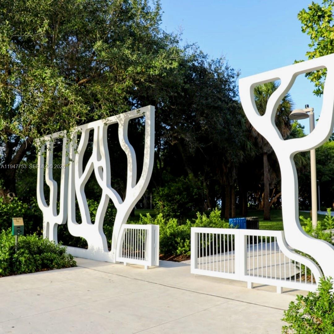 BYRON TOWERS CONDO - Residential