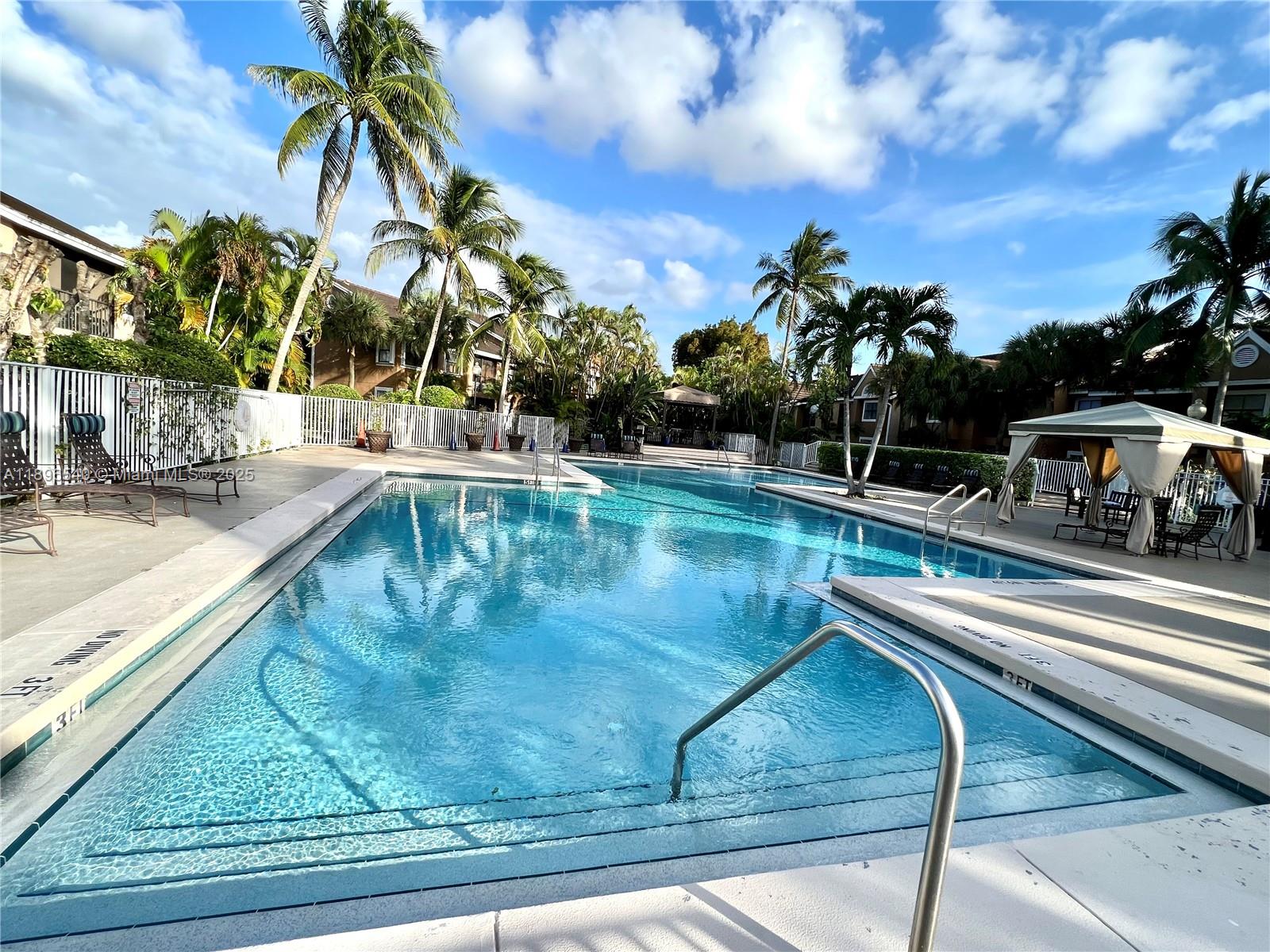 VISTA LAGO AT THE HAMMOCK - Residential Lease