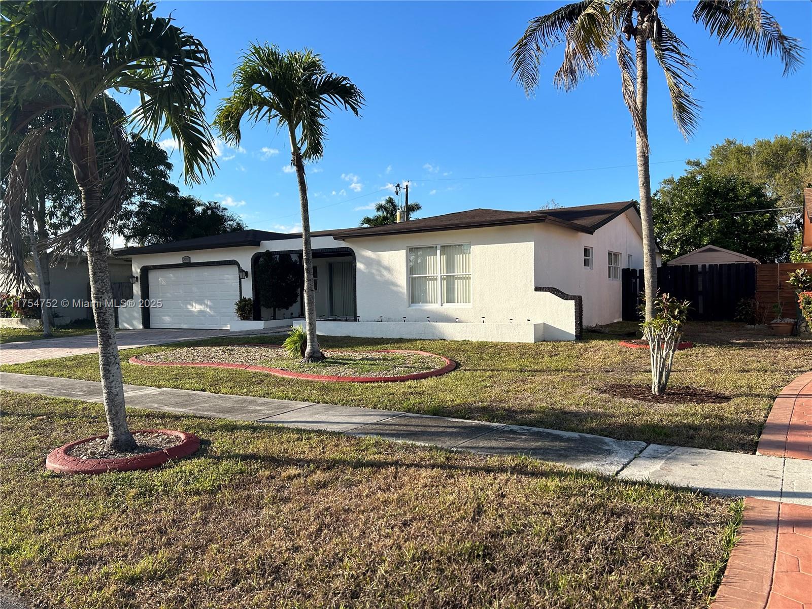 BEAUTIFUL HOME LOCATED IN THE SAWGRASS MALL AREA, 3 BEDROOMS 3 FULL BATHS, LARGE OPEN KITCHEN WITH GRANITE COUNTER TOP AND STAINLESS STEEL APPLIANCES, SPACIOUS DEN/OFFICE SPACE, SEPARATE LAUNDRY ROOM, THIS RENOVATED HOME HAS NEW FLOORING IN ALL HOME, POOL PERFECT FOR RELAXATION AND ENTERTAINMENT. THIS EXCEPTIONAL PROPERTY IS LOCATED JUST A 4 MINUTES FROM SAWGRASS MALLS, NEAR TO EVERYTHING, RESTAURANTS, BANKS, SUPER MARKETS, BANKS, WALK MART, EASY ACCESS TO I-75, 595 EXPRESS WAY, 15 MINUTES TO THE BEACH AND FORT LAUDERDALE INTERNATIONAL AIPORT. ..OPEN HOUSE... SATURDAY, FEBRUARY 8, 2025 10.30 AM TO 2.00 PM. SELLER MOTIVATED.