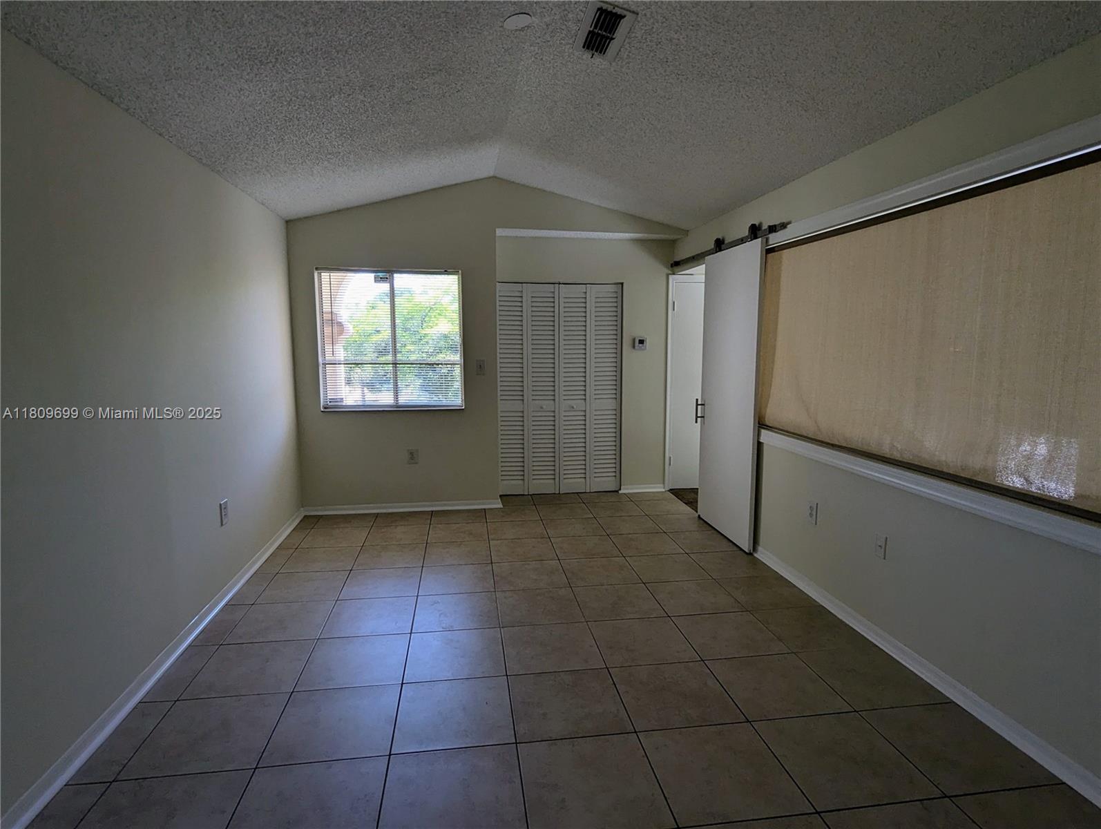 STERLING VILLAGES OF PALM - Residential Lease