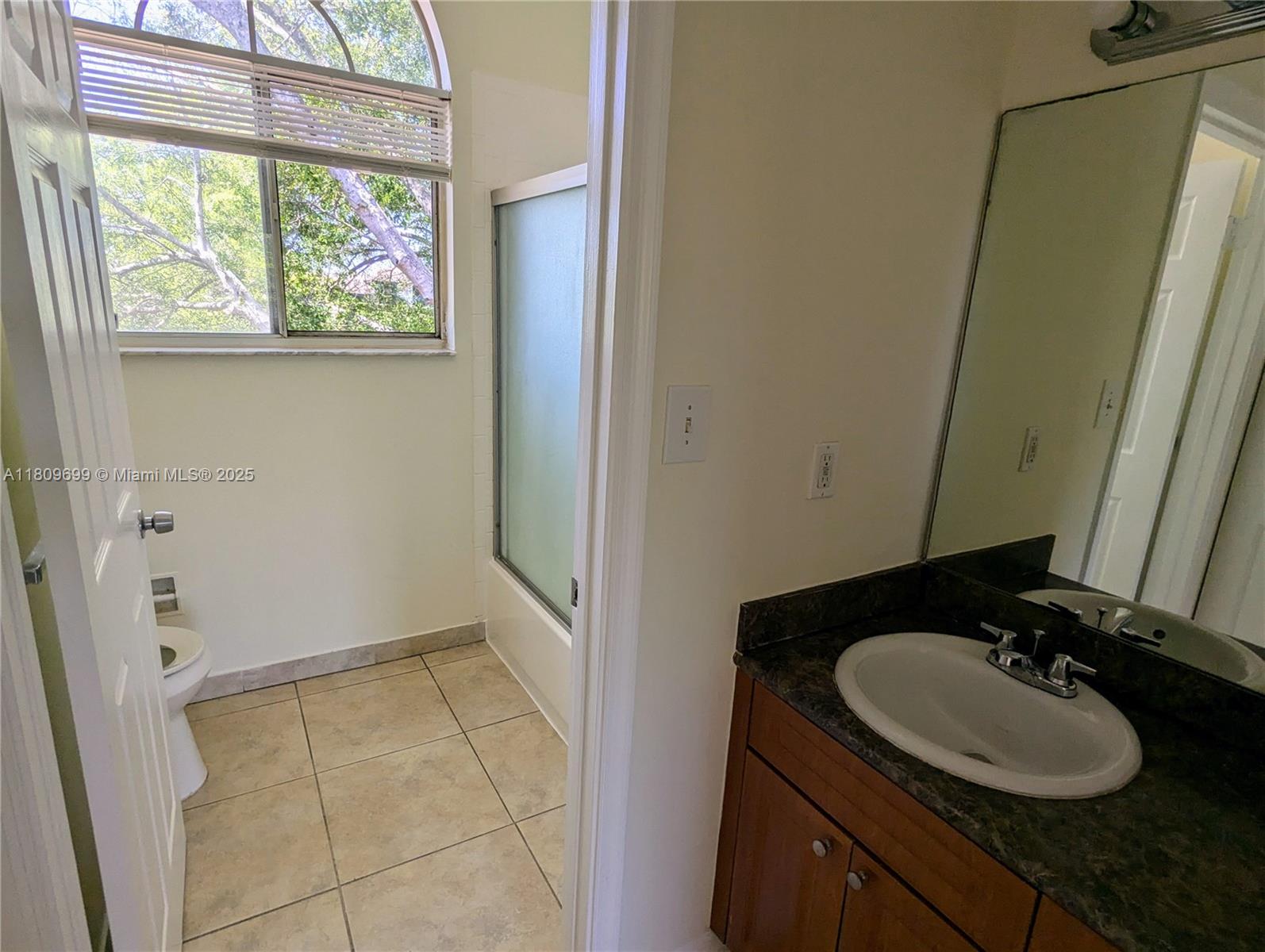 STERLING VILLAGES OF PALM - Residential Lease