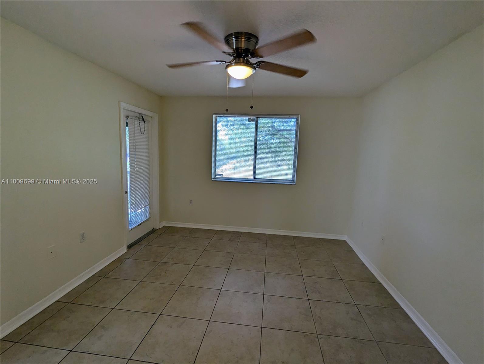STERLING VILLAGES OF PALM - Residential Lease