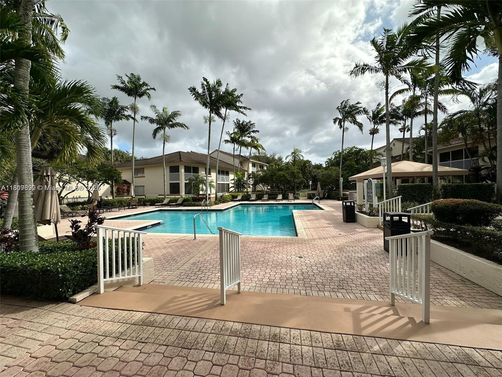 15201 Glenmoor Dr 15201