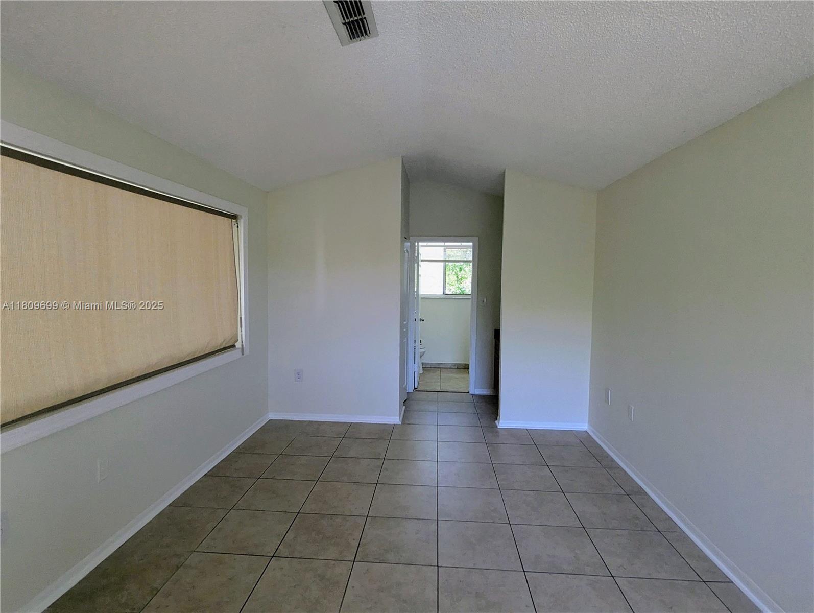 STERLING VILLAGES OF PALM - Residential Lease