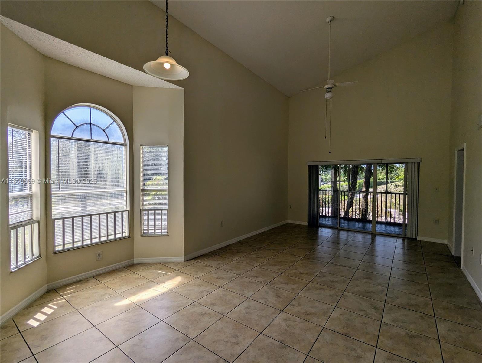 STERLING VILLAGES OF PALM - Residential Lease