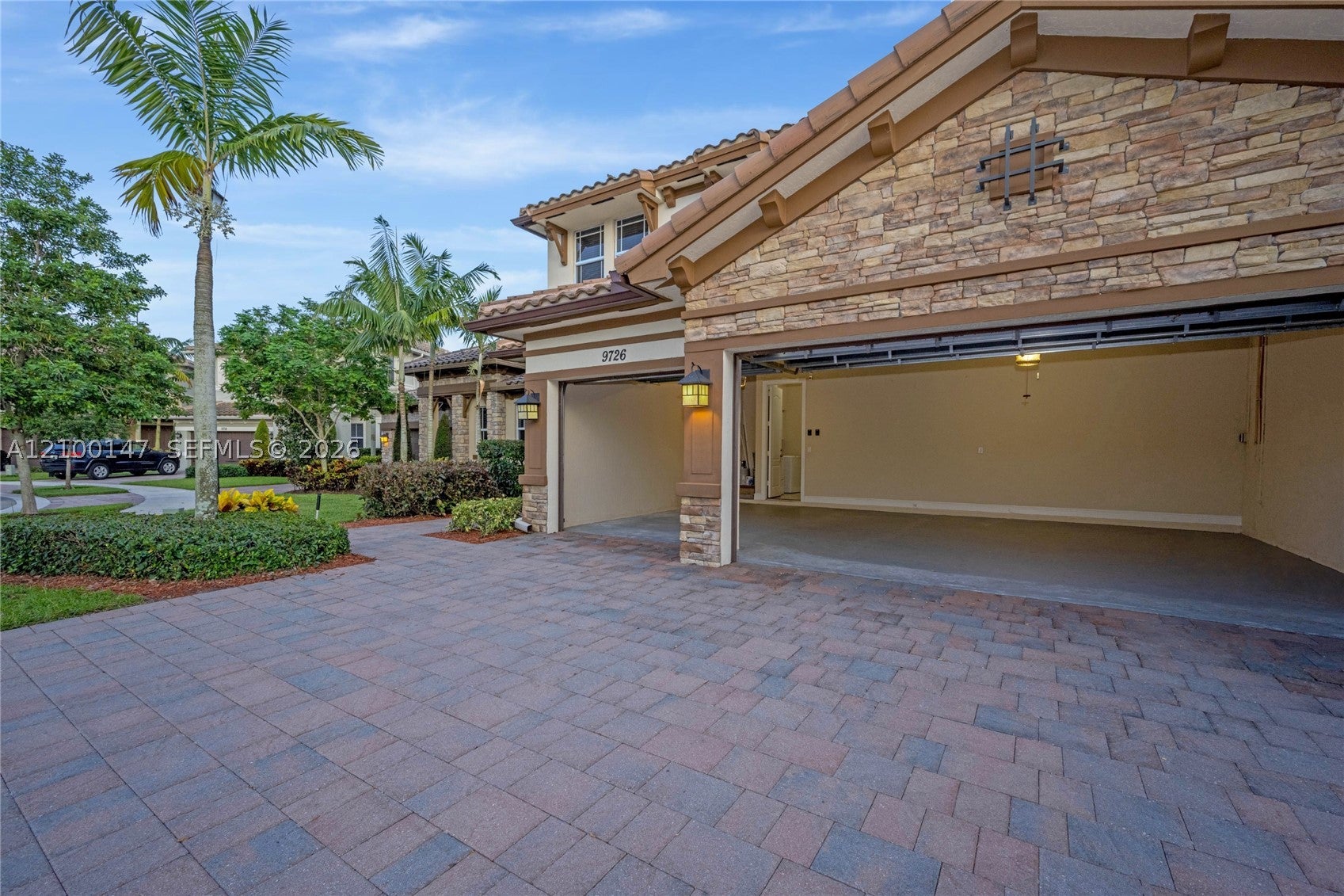 2010 NW 98th Way